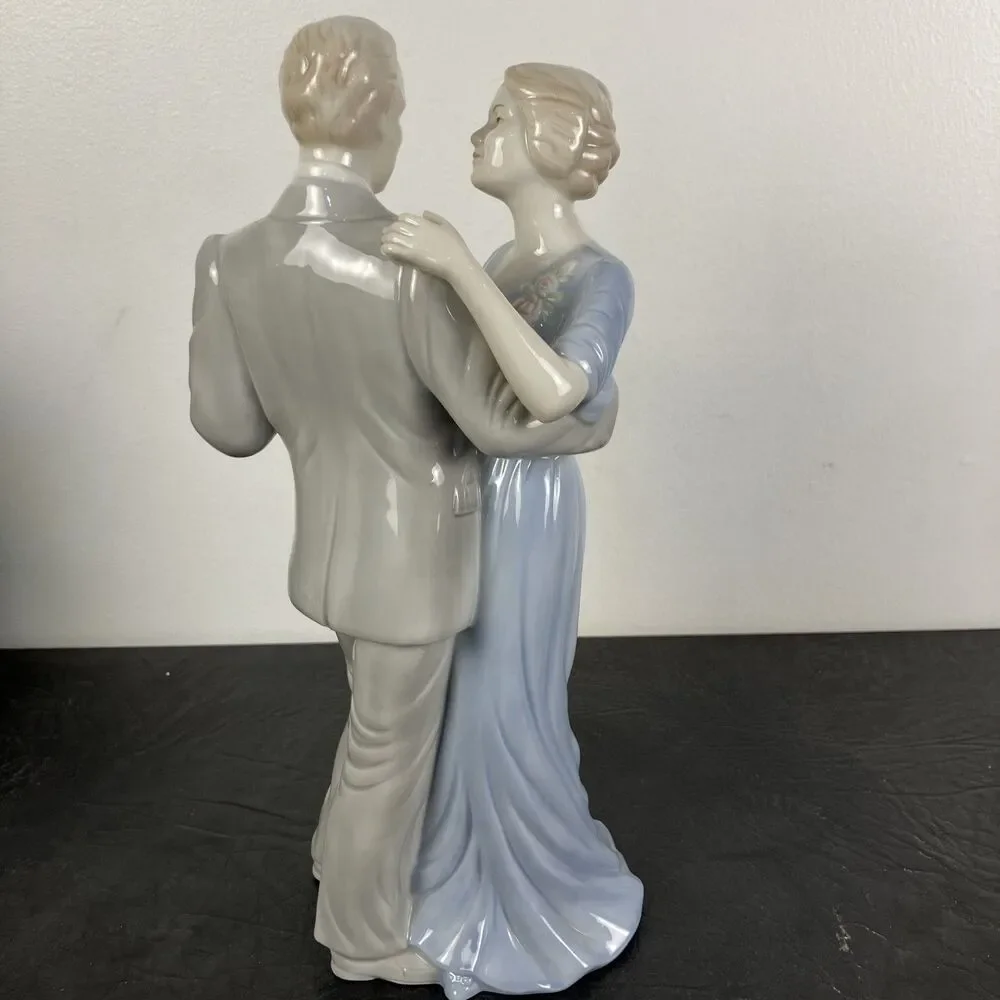 Porcelain Dancing Couple Figurine Wedding Cake Topper Romantic Vintage Decor HTF